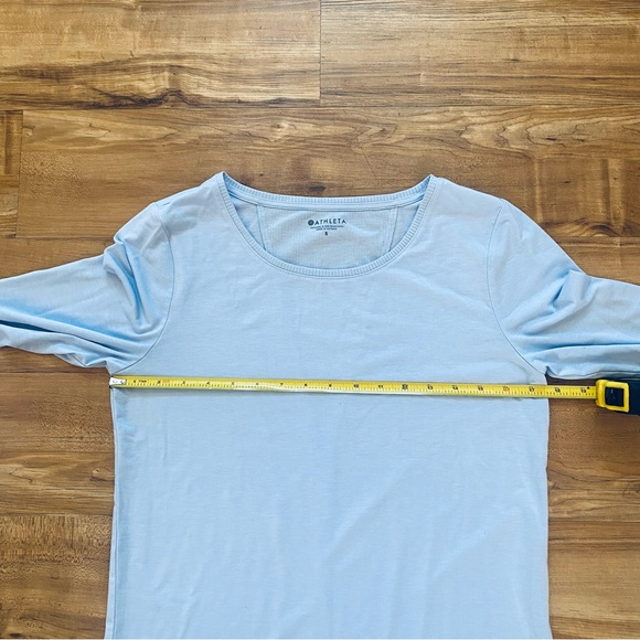 ATHLETA S Light Blue Essence Semi Fit Long Sleeve Split Back Activewear T-Shirt - Picture 9 of 16